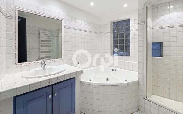 Appartement à vendre    3 pièces • 69,09 m2 Roquebrune-sur-Argens