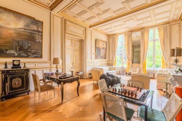 Vente Hôtel particulier Lille 16 Pièces 610 m²