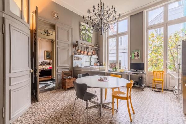 Vente Hôtel particulier Lille 16 Pièces 610 m²