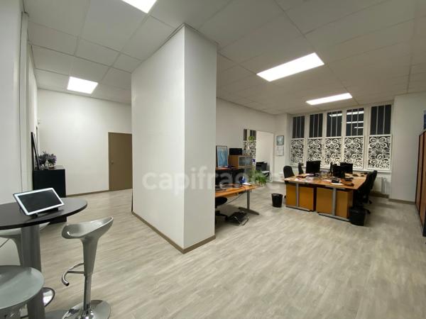 Local/bureau à louer ROUBAIX (59) Quartier:gare, centre-ville 114,85m2 , 2 parkings, zone franche.