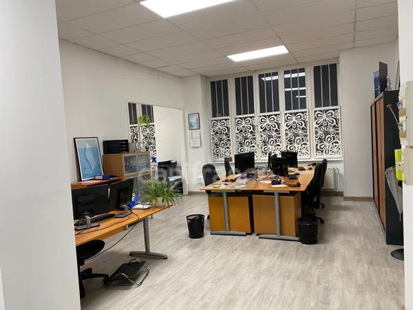 Local/bureau à louer ROUBAIX (59) Quartier:gare, centre-ville 114,85m2 , 2 parkings, zone franche.