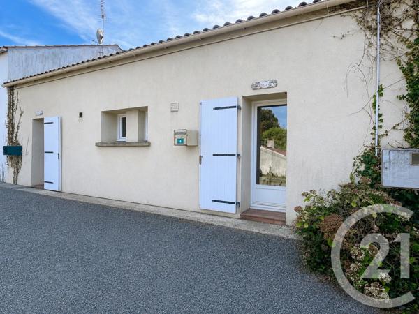 Maison à vendre  4 pièces - 74,44 m 2   LE FENOUILLER  - 85