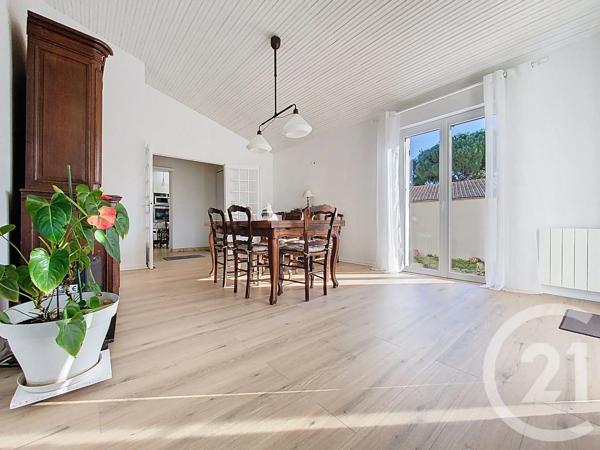 Maison à vendre  5 pièces - 134 m 2   ROCHEFORT  - 17