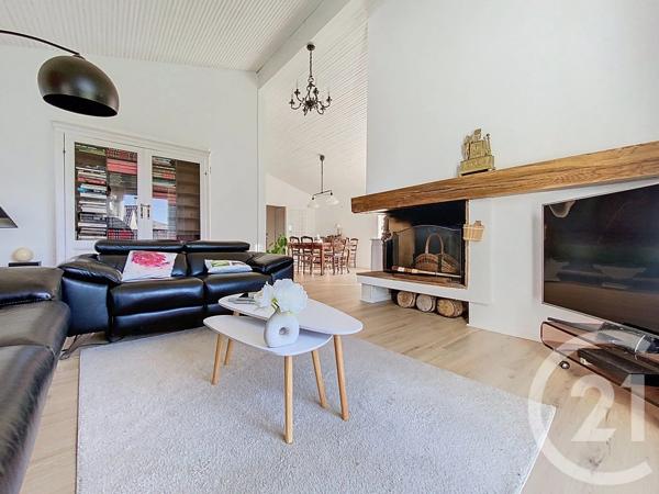 Maison à vendre  5 pièces - 134 m 2   ROCHEFORT  - 17