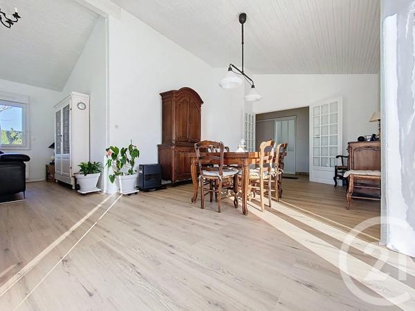 Maison à vendre  5 pièces - 134 m 2   ROCHEFORT  - 17