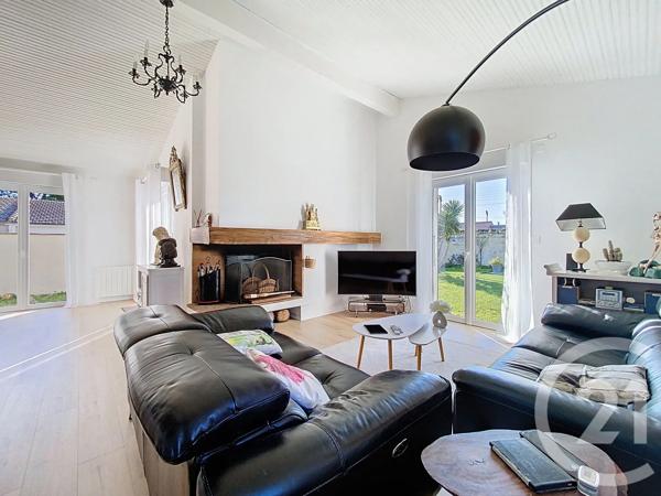 Maison à vendre  5 pièces - 134 m 2   ROCHEFORT  - 17