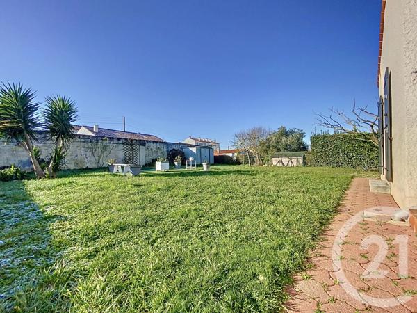 Maison à vendre  5 pièces - 134 m 2   ROCHEFORT  - 17