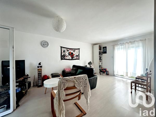 Maison 4 pièces de 79 m² à Saint-Médard-de-Guizières (33230)