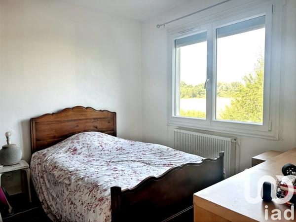 Maison 4 pièces de 79 m² à Saint-Médard-de-Guizières (33230)