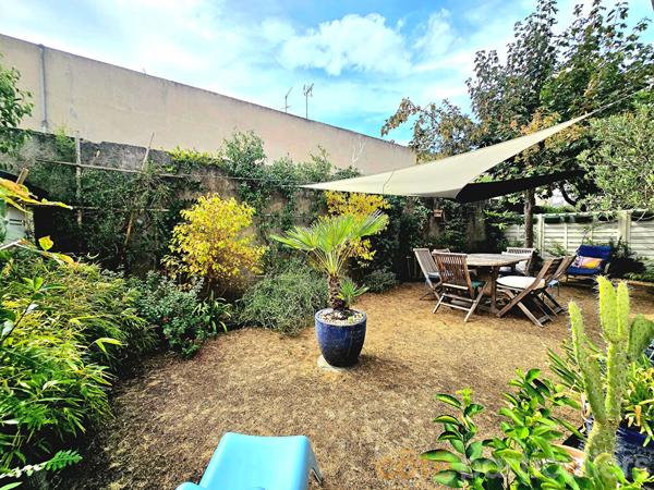 Vente
                Appartement99,32 m² - 4 Pièces -
                    TOURS (37000)