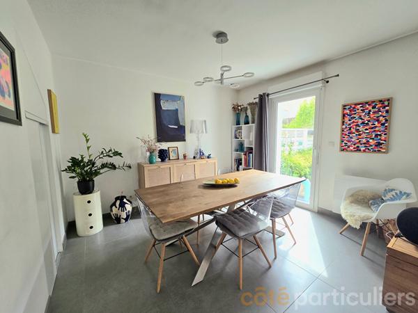 Vente
                Appartement99,32 m² - 4 Pièces -
                    TOURS (37000)