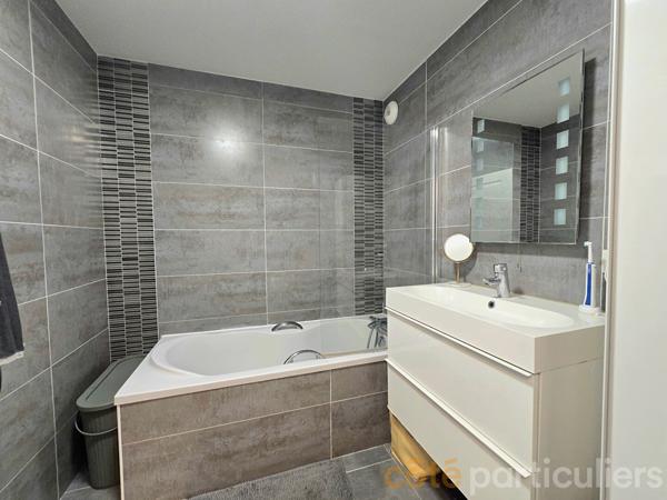 Vente
                Appartement99,32 m² - 4 Pièces -
                    TOURS (37000)