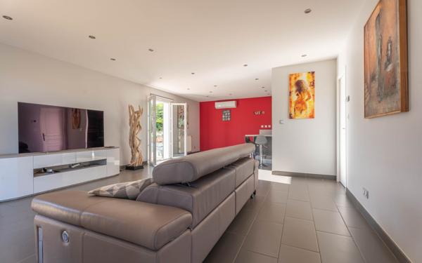 Maison à vendre    5 pièces • 122,97 m2 Lozanne