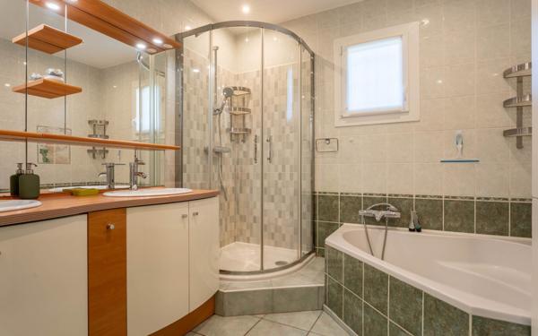 Maison à vendre    5 pièces • 122,97 m2 Lozanne