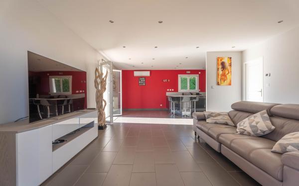 Maison à vendre    5 pièces • 122,97 m2 Lozanne