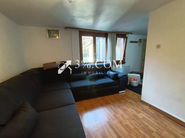 Maison
                                                                                                                                                                                                                                                                                                                        5 pièce(s)                                                                                                                                                                                                          3 chambre(s)                                                                                                                                                                                                          90  m²
