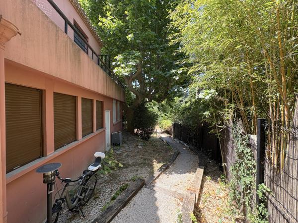 Montpellier (34000) Montpellier Arceaux. Appartement bourgeois avec jardin privatif, terrasses & parking..