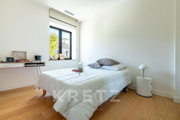 Maison de ville 235 m² avec piscine chauffée et ascenseur privé