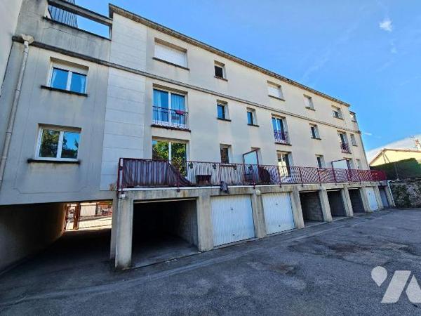 A VENDRE - ROUEN - ACCÈS IMMÉDIAT TEOR

Dans un immeuble comprenant 3 étages sans ascenseur, ...