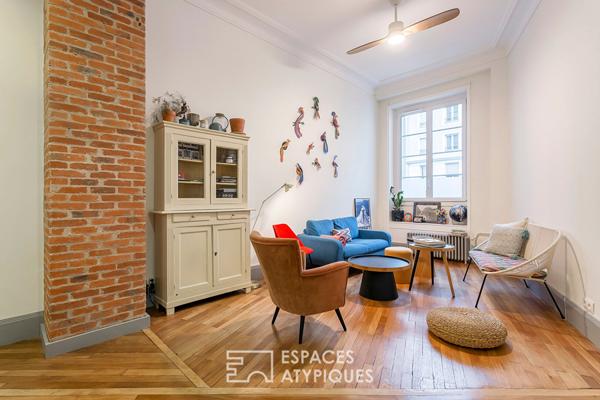 Ancien rénové à deux pas du métro