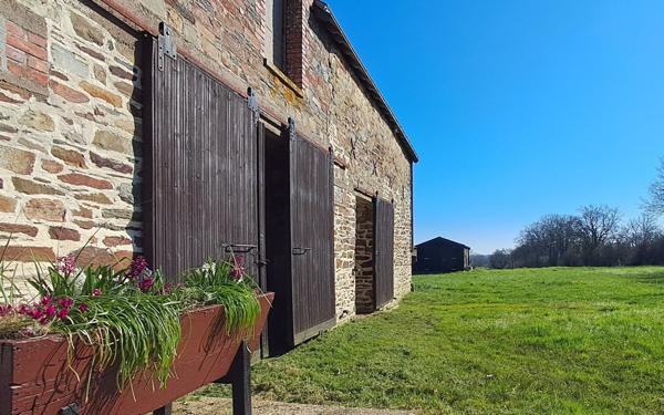 Maison à vendre    5 pièces • 165 m2 Rougé