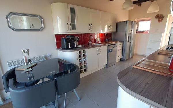 Maison à vendre    5 pièces • 165 m2 Rougé