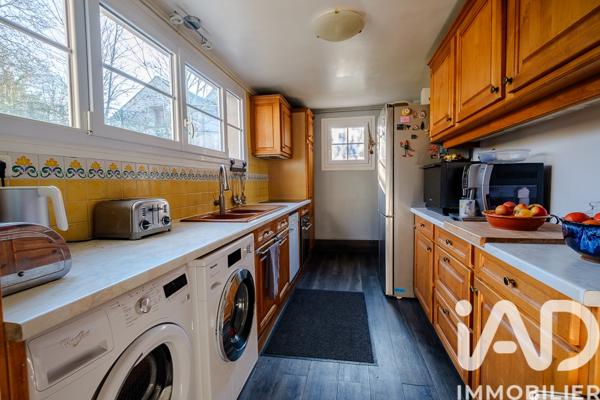 Maison à vendre 8 pièces 215 m² Courgent