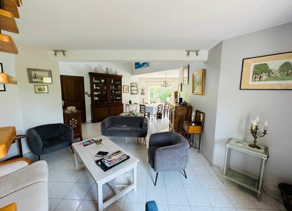 Maison à vendre    6 pièces •  Milhaud