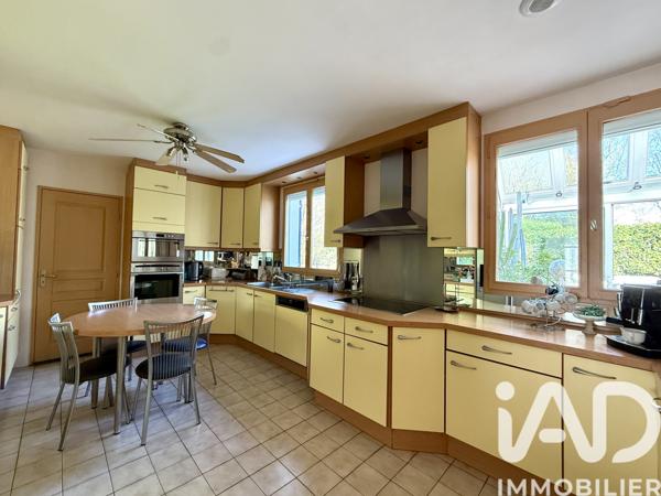 Maison à vendre 8 pièces 209 m² La Queue-en-Brie