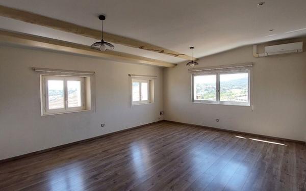 Appartement à louer    2 pièces • 59,70 m2 Manosque