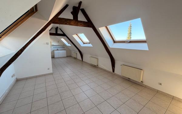 Appartement à louer    2 pièces •  Gondecourt