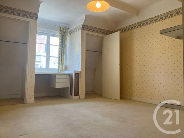 Maison à vendre  5 pièces - 198 m 2   ABBEVILLE  - 80