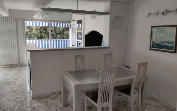 Appartement à louer    4 pièces •  Cagnes-sur-Mer