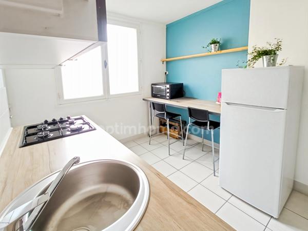 SAINT PRIEST Centre (69) à vendre Appartement T4 rénové, 3 chambres