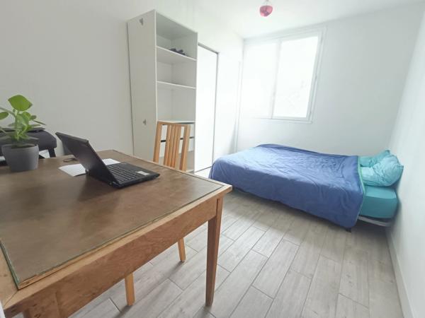 SAINT PRIEST Centre (69) à vendre Appartement T4 rénové, 3 chambres