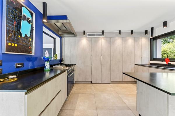 Vente Maison de luxe Marseille 12 6 Pièces 350 m²