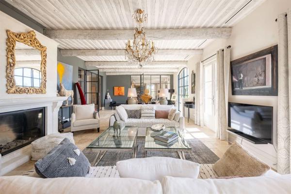 Vente Villa de luxe Tourrettes 8 Pièces 327 m²