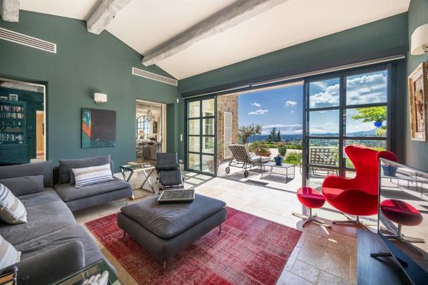 Vente Villa de luxe Tourrettes 8 Pièces 327 m²