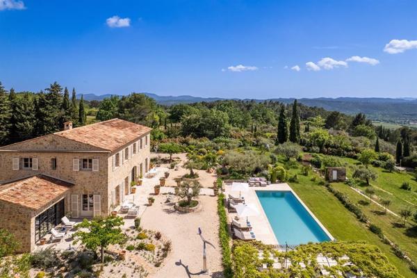 Vente Villa de luxe Tourrettes 8 Pièces 327 m²