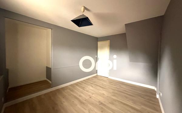 Maison à louer    2 pièces •  Vauxbuin