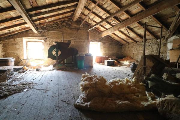 Corps de ferme sur 20 000 m² de terrain