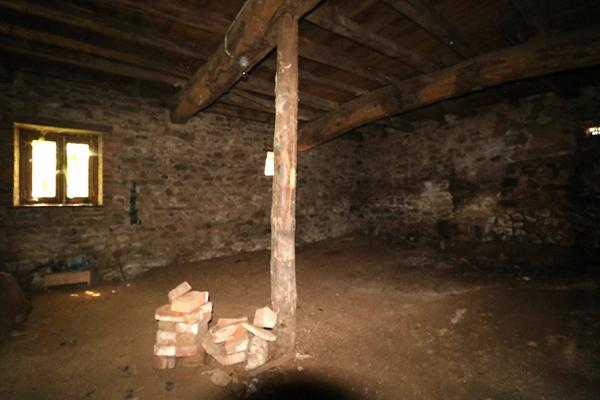 Corps de ferme sur 20 000 m² de terrain