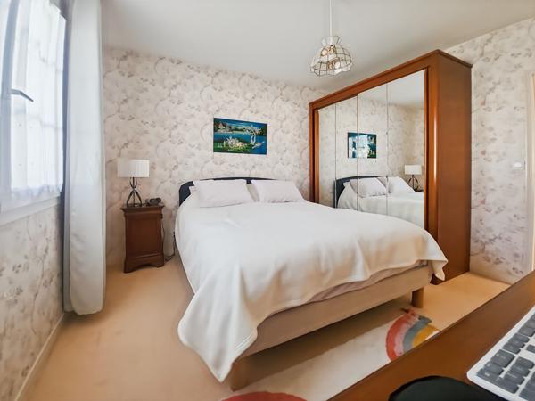 A 200 m de la plage - Maison impeccable avec véranda et garage