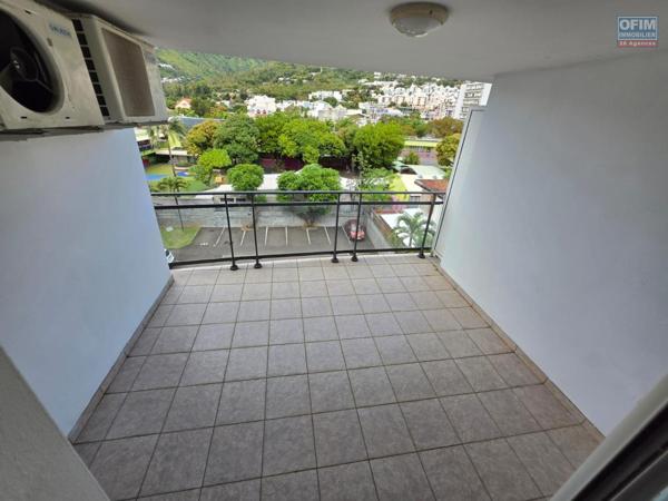 A vendre un appartement T2 de 45m2 dans la résidence Les Flamboyant Saint-Denis ville REUNION