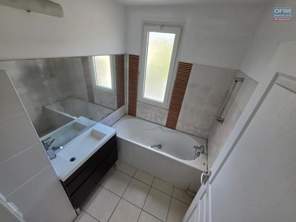 A vendre un appartement T2 de 45m2 dans la résidence Les Flamboyant Saint-Denis ville REUNION