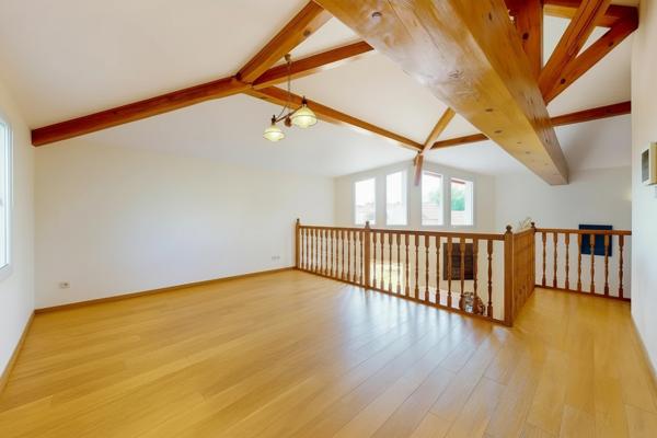 Maison familiale avec piscine et sous-sol - JATXOU