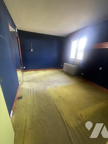 SARZEAU - A 200 mètres de la mer. Maison à rénover.