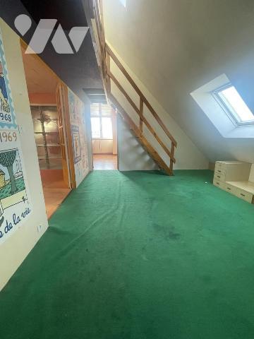 SARZEAU - A 200 mètres de la mer. Maison à rénover.