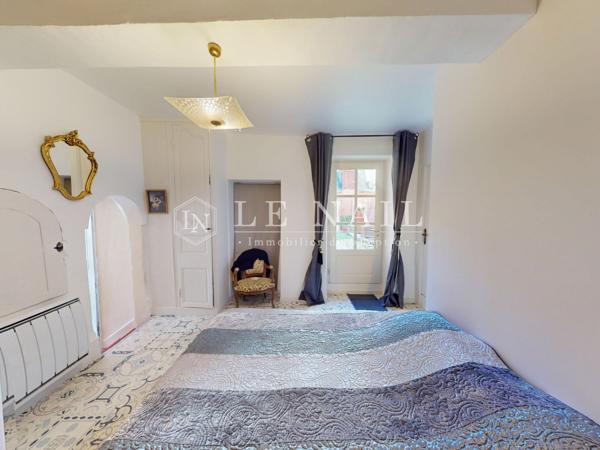 Confortable hôtel particulier avec 3 gîtes dans le quartier historique d'Issoudun (Indre)