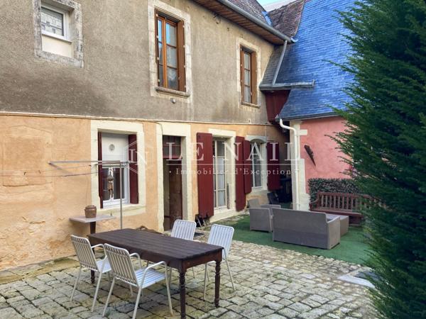 Confortable hôtel particulier avec 3 gîtes dans le quartier historique d'Issoudun (Indre)